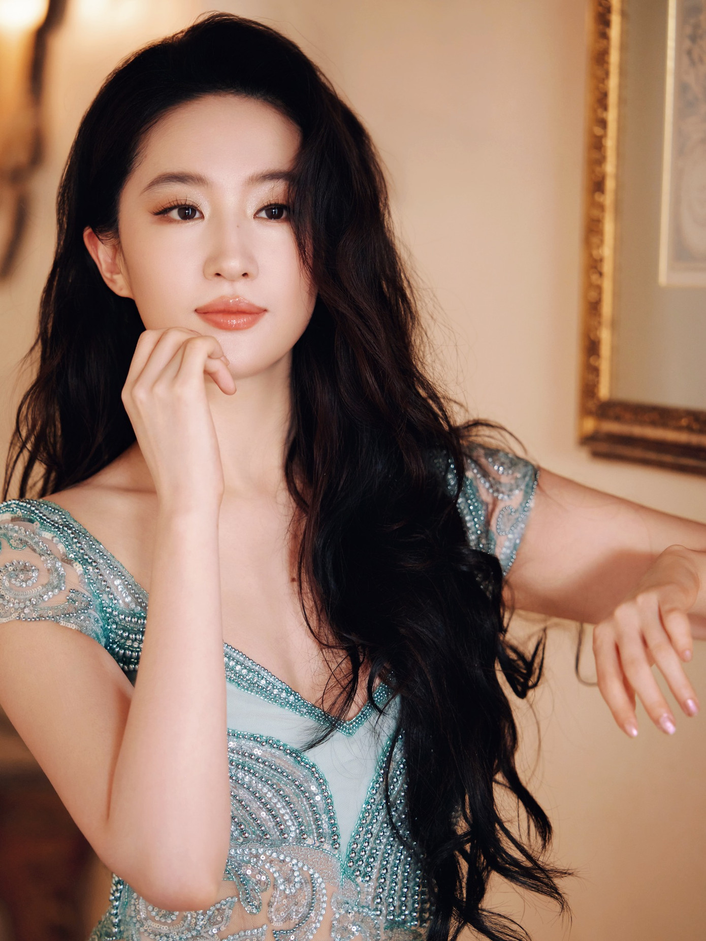 Lưu Diệc Phi từ bỏ giải Bạch Ngọc Lan vào phút cuối.