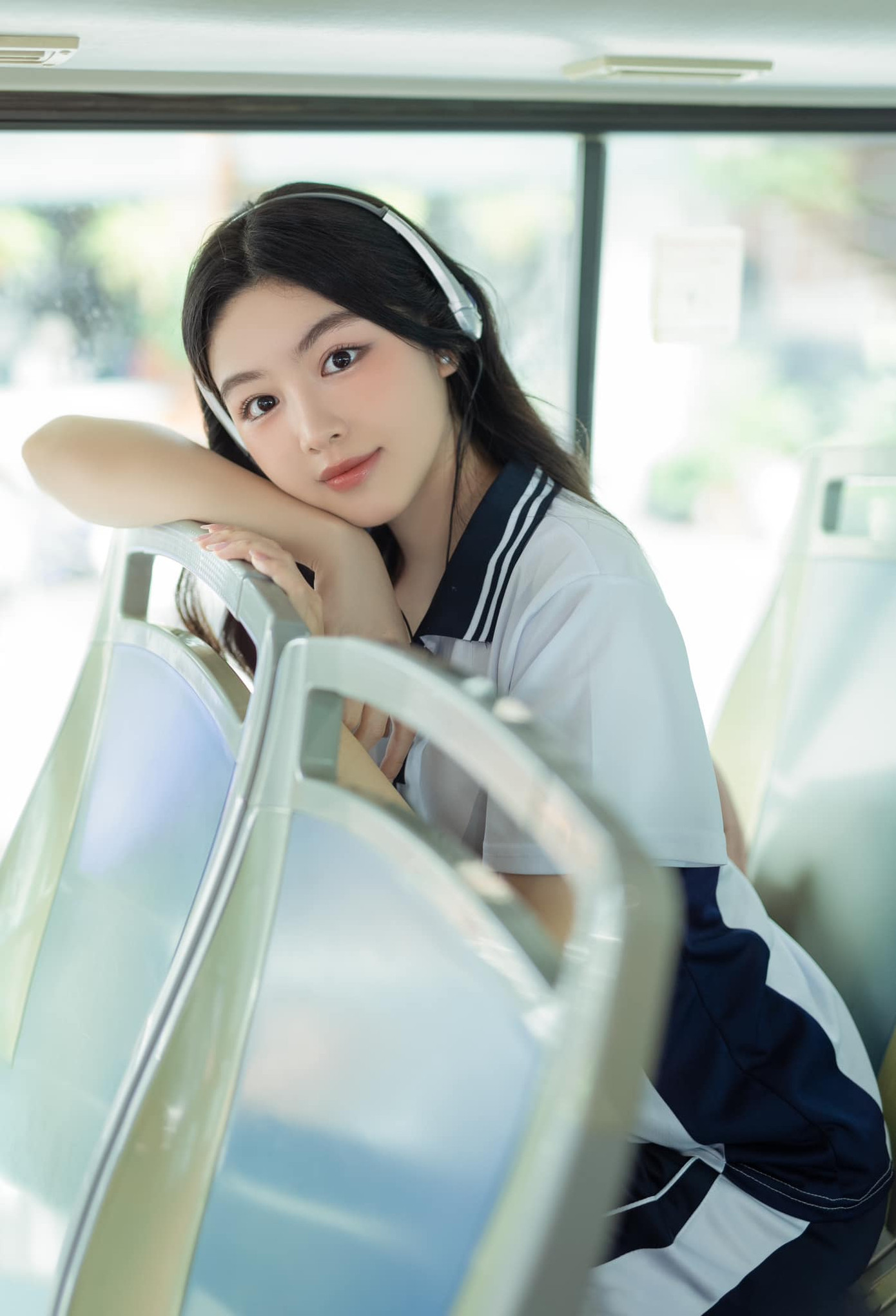 Lọ Lem sở hữu nhan sắc thanh thuần đúng gu khán giả Việt. Lọ Lem sở hữu nhan sắc thanh thuần đúng gu khán giả Việt.