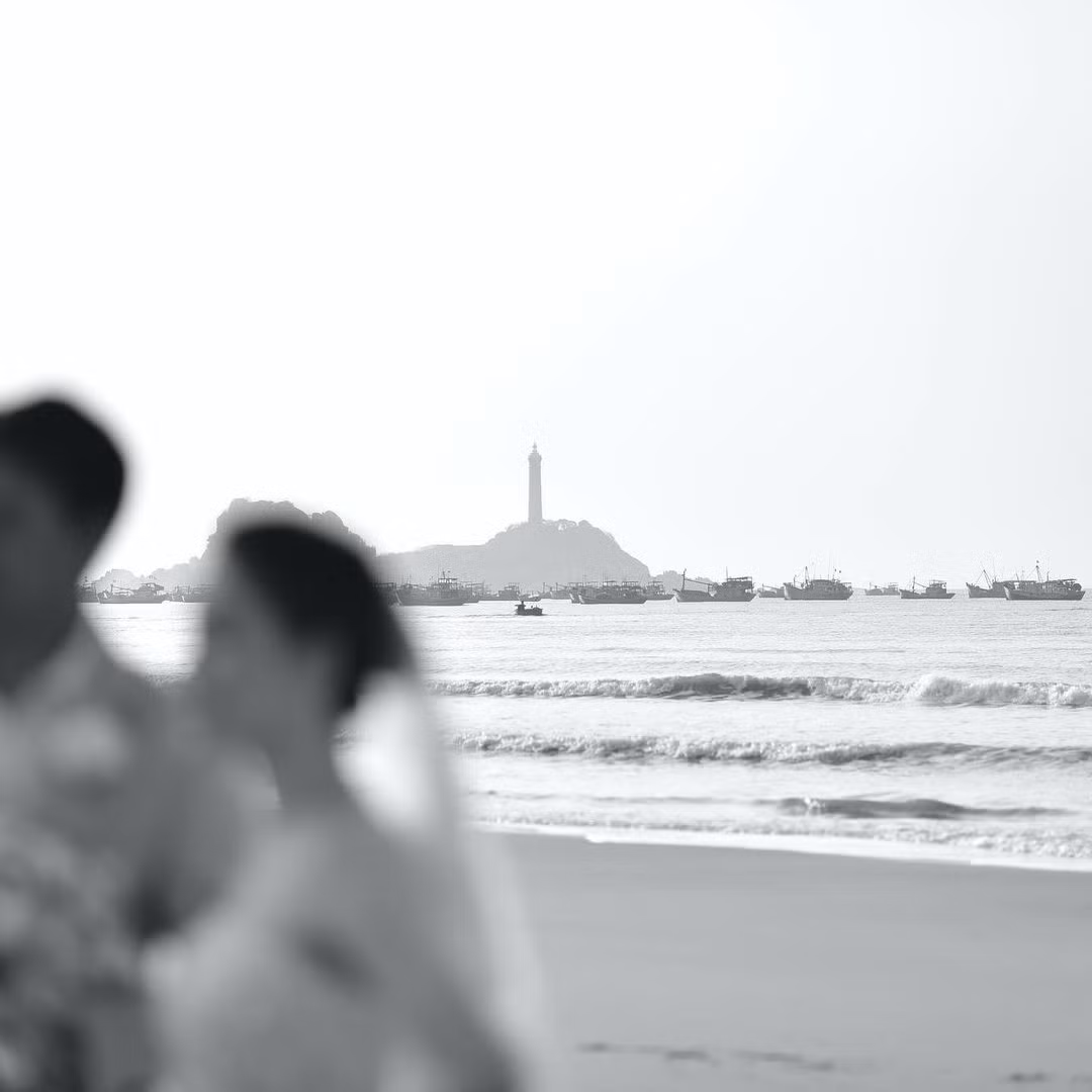 Cô cũng đăng tải hậu trường bộ ảnh cưới. Cô cũng đăng tải hậu trường bộ ảnh cưới.