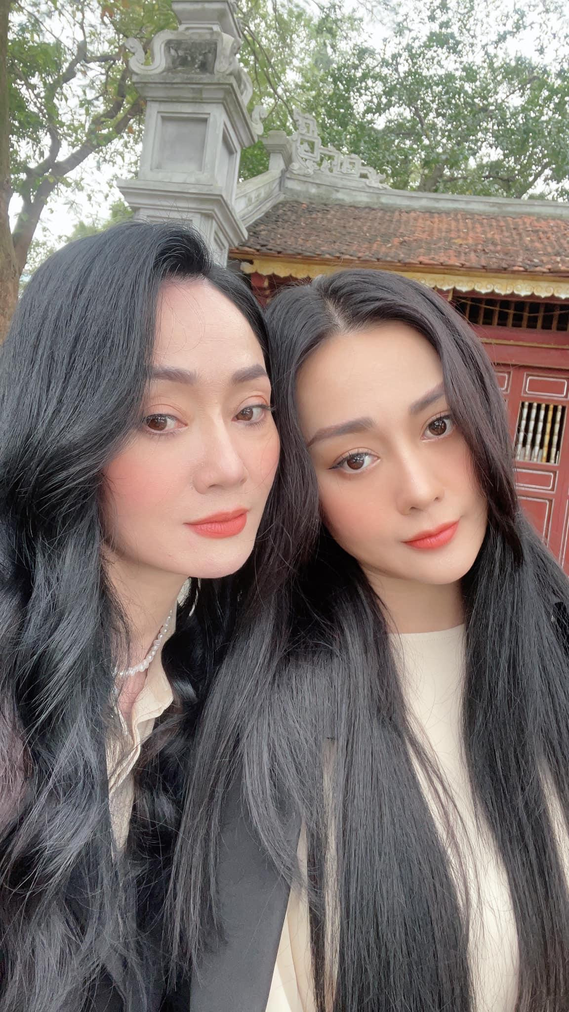 Quách Thu Phương tự tin đọ sắc với Phương Oanh Quách Thu Phương tự tin đọ sắc với Phương Oanh