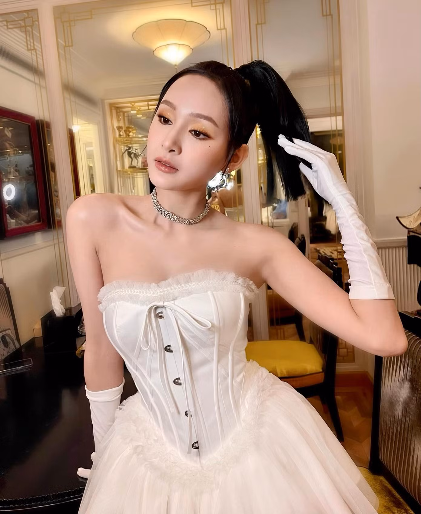 Hai đêm diễn của Hiền Hồ đều có đông khán giả tới xem. Hai đêm diễn của Hiền Hồ đều có đông khán giả tới xem.