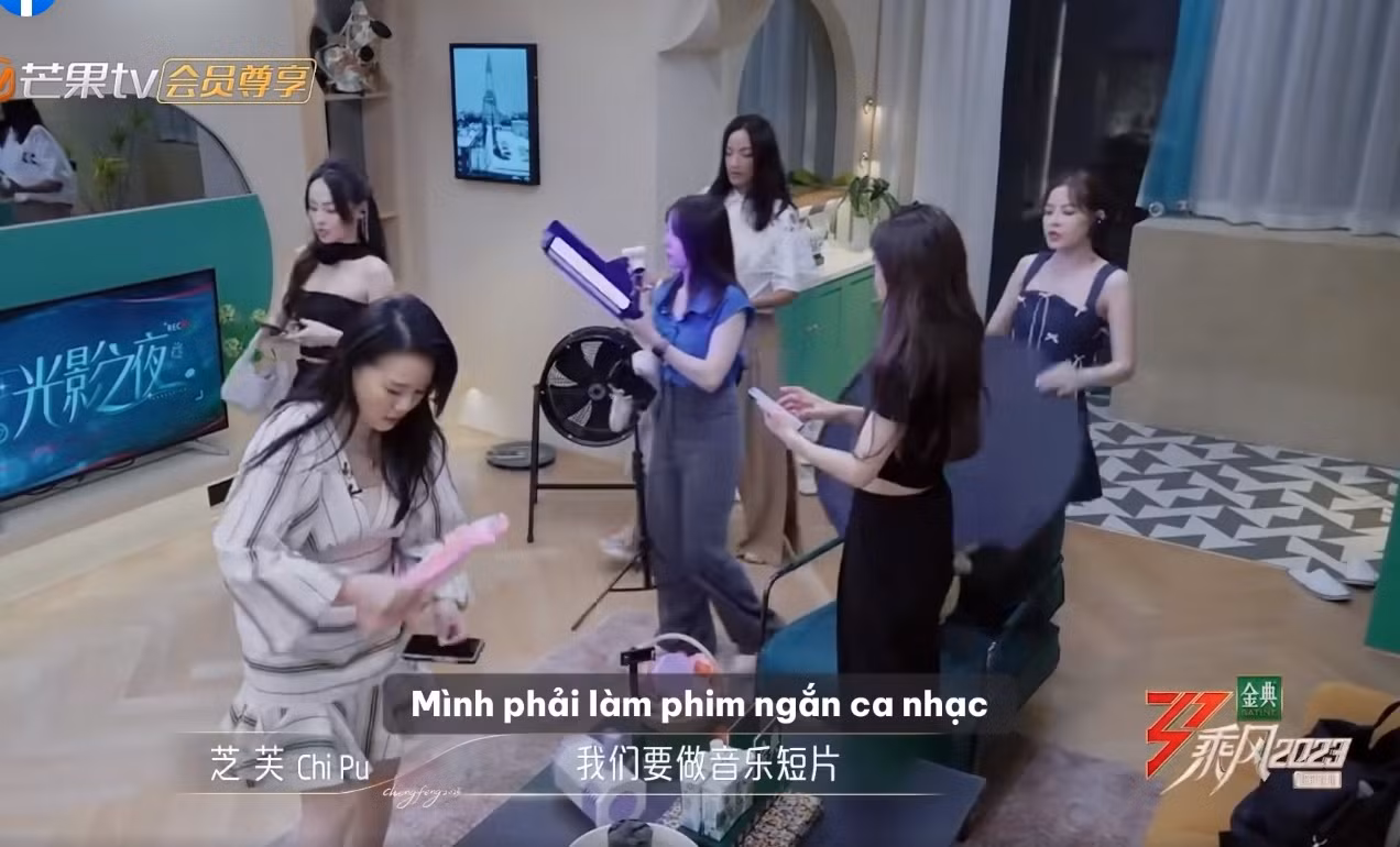 Chi Pu lên ý tưởng làm MV ca nhạc.