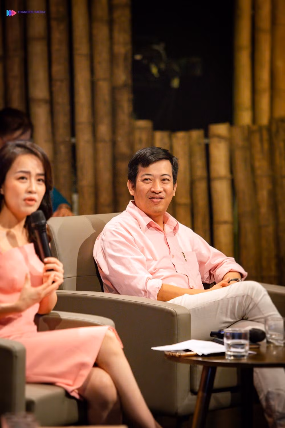 Nhà báo Hoàng Anh Tú