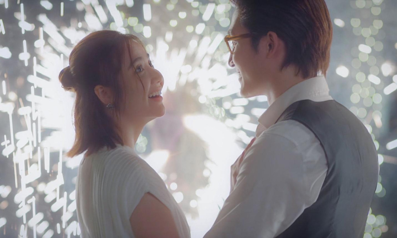 Vân Trang đã nhận lời cầu hôn của Hoàng Duy Vân Trang đã nhận lời cầu hôn của Hoàng Duy