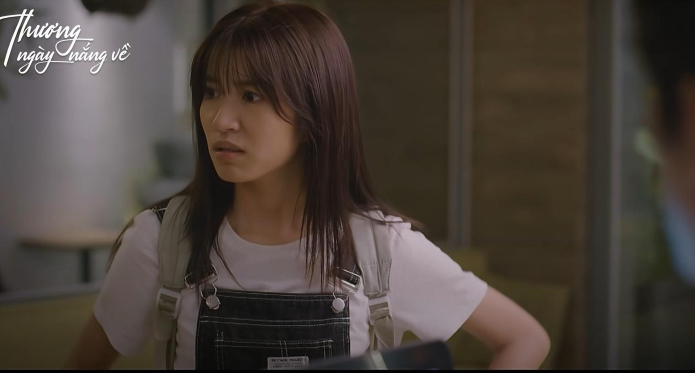 Vân Vân bàng hoàng nghe tin dữ. Vân Vân bàng hoàng nghe tin dữ.