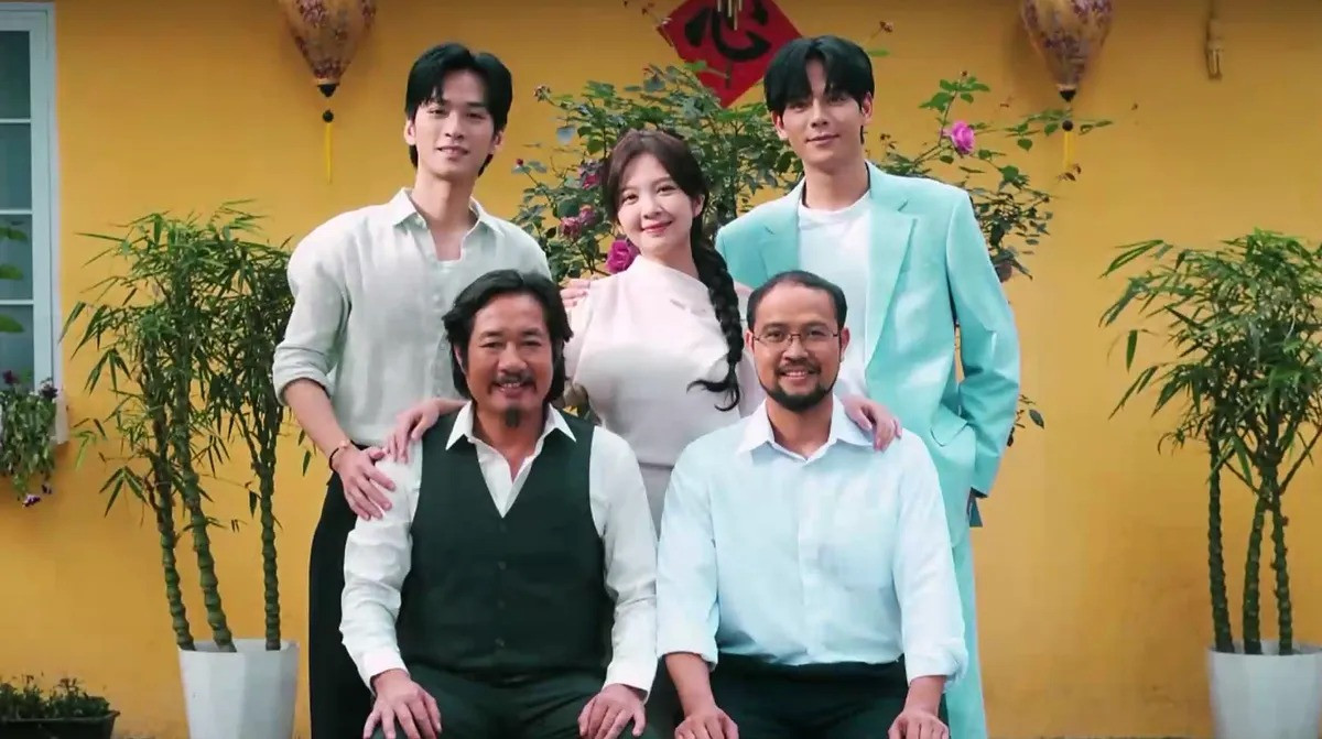 Gia đình 5 người vẫn luôn gắn bó bên nhau. Gia đình 5 người vẫn luôn gắn bó bên nhau.