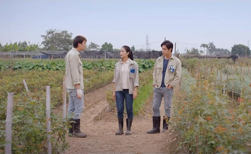 Màn đụng độ kịch tính ở vườn hoa Màn đụng độ kịch tính ở vườn hoa