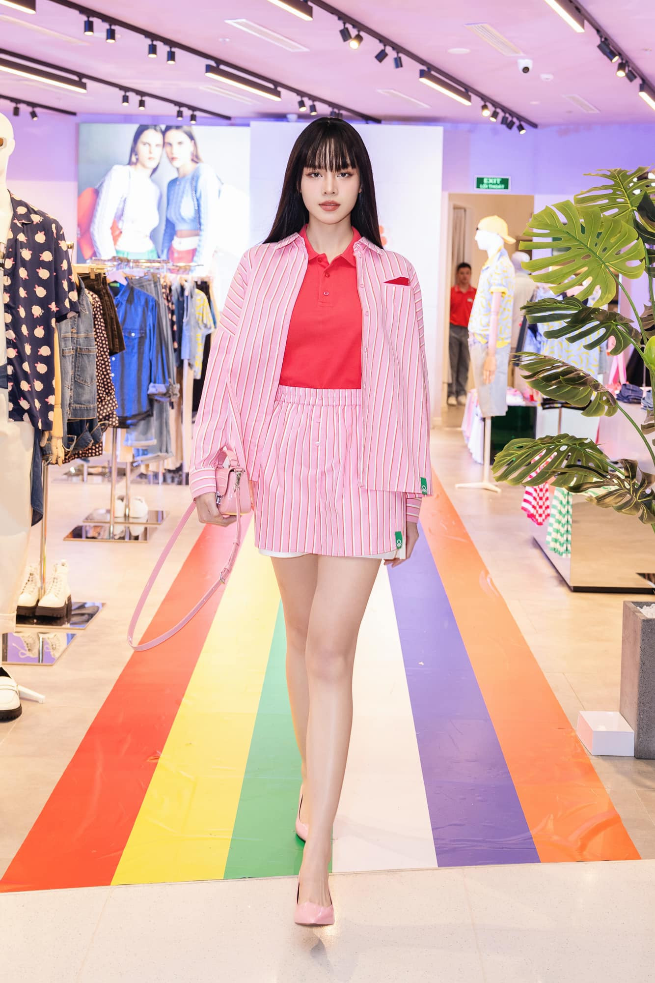 Kỹ năng catwalk của Thanh Thủy tiến bộ rõ rệt. Kỹ năng catwalk của Thanh Thủy tiến bộ rõ rệt.