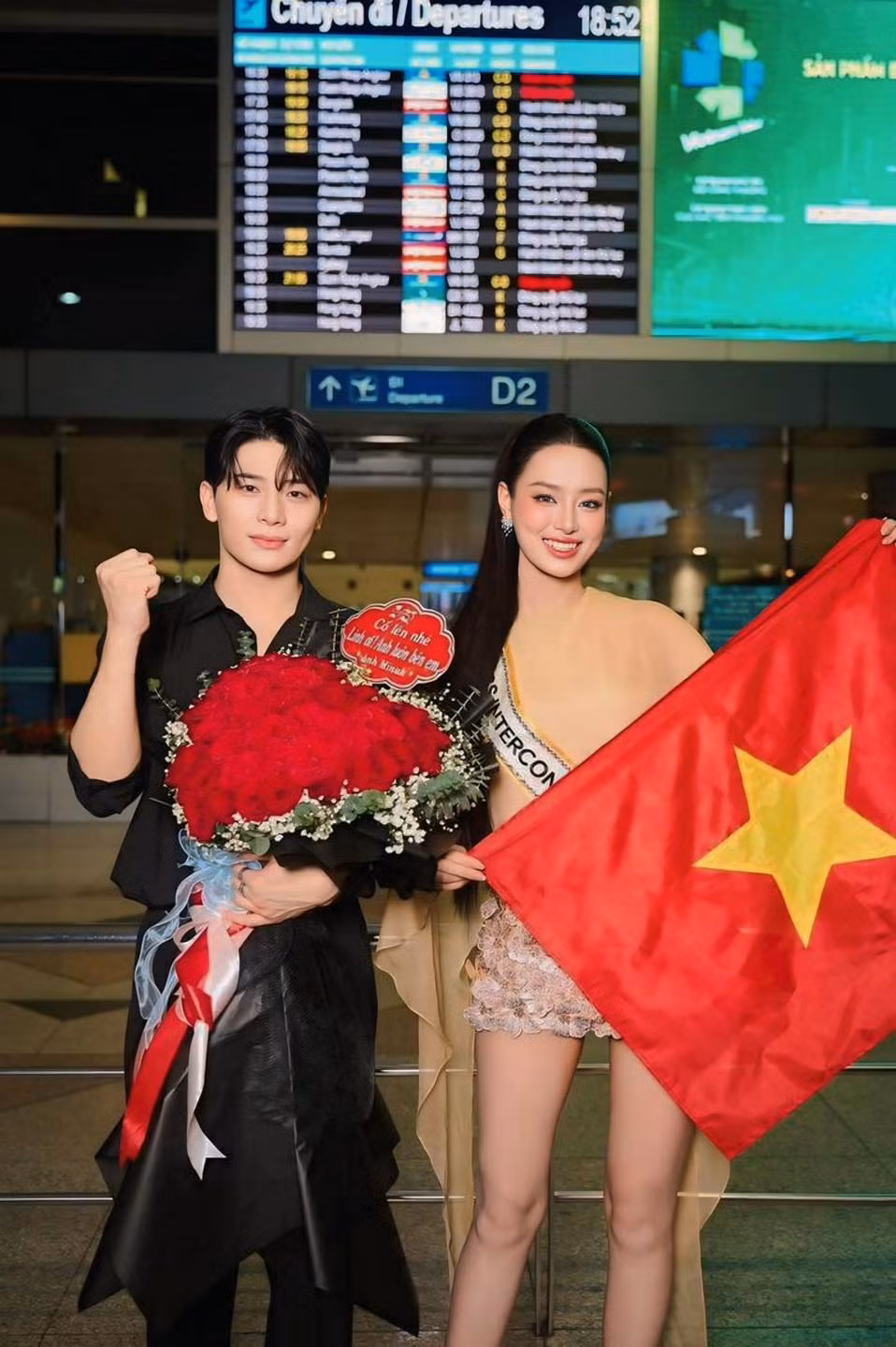 Minuk ra sân bay để tiễn Khánh Linh đi thi Hoa hậu.