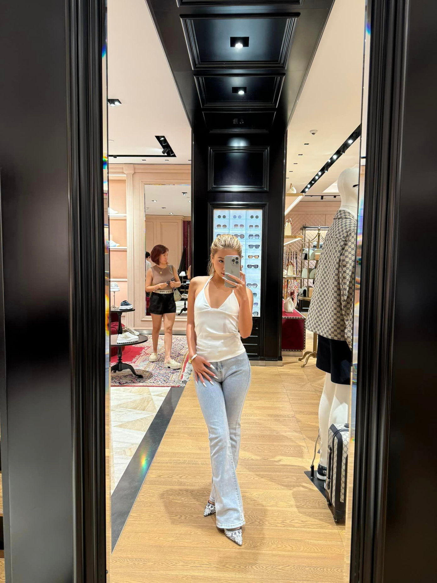 Phạm Như Phương thường khoe cuộc sống giàu có khiến nhiều người quan tâm. Phạm Như Phương thường khoe cuộc sống giàu có khiến nhiều người quan tâm.