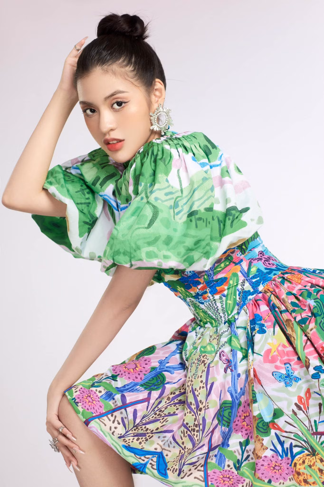 Trần Thanh Tâm luôn biết cách hâm nóng tên tuổi. Ảnh: FBNV