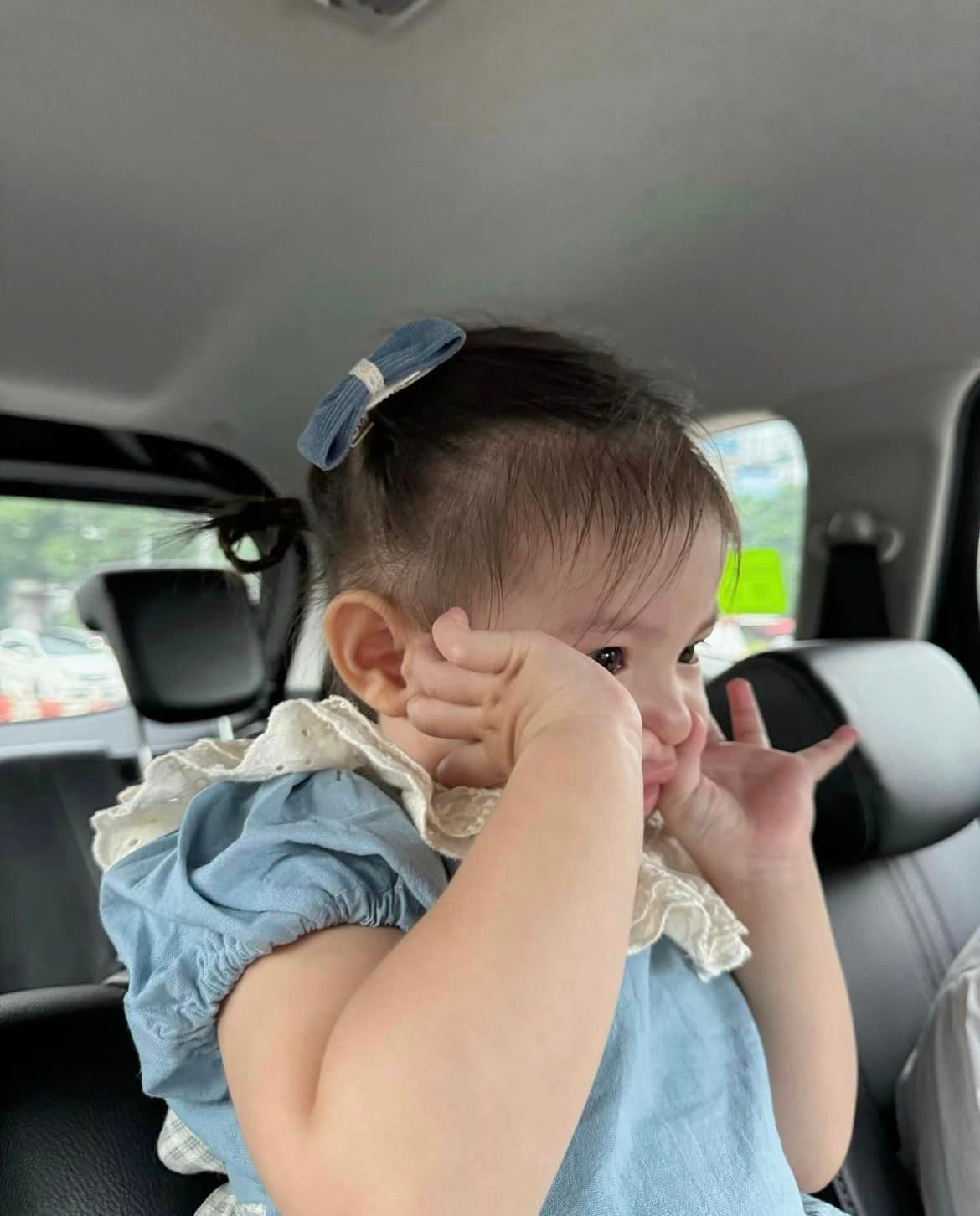 Điều netizen muốn thấy là những hình ảnh hồn nhiên vô tư của bé Pam.