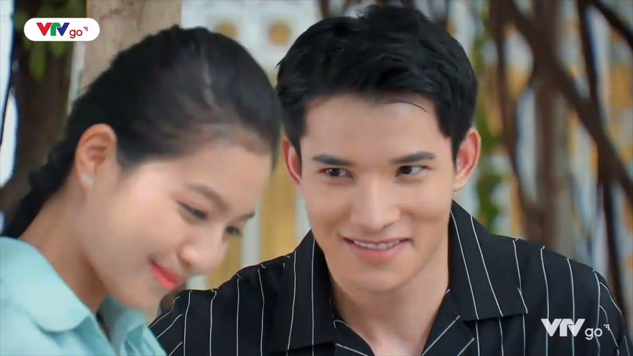 Dù đã phẫu thuật để xinh đẹp hơn nhưng độ si tình của Diệp vẫn như xưa. Dù đã phẫu thuật để xinh đẹp hơn nhưng độ si tình của Diệp vẫn như xưa.