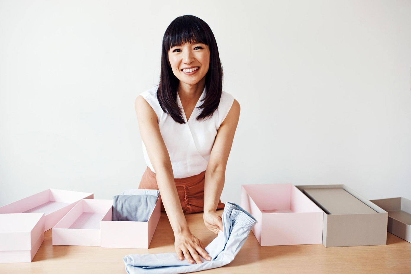 Bạn hãy học mẹo sắp xếp đồ đạc của cô Marie Kondo nhé!