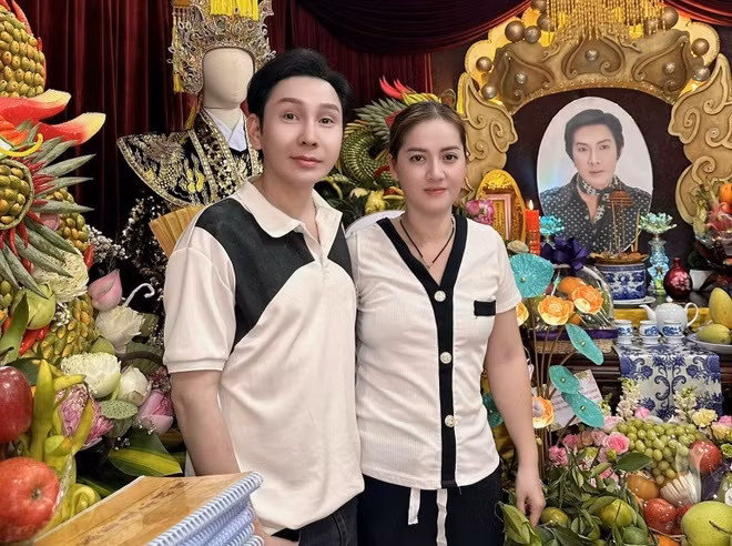 Hồng Loan và Vũ Luân.