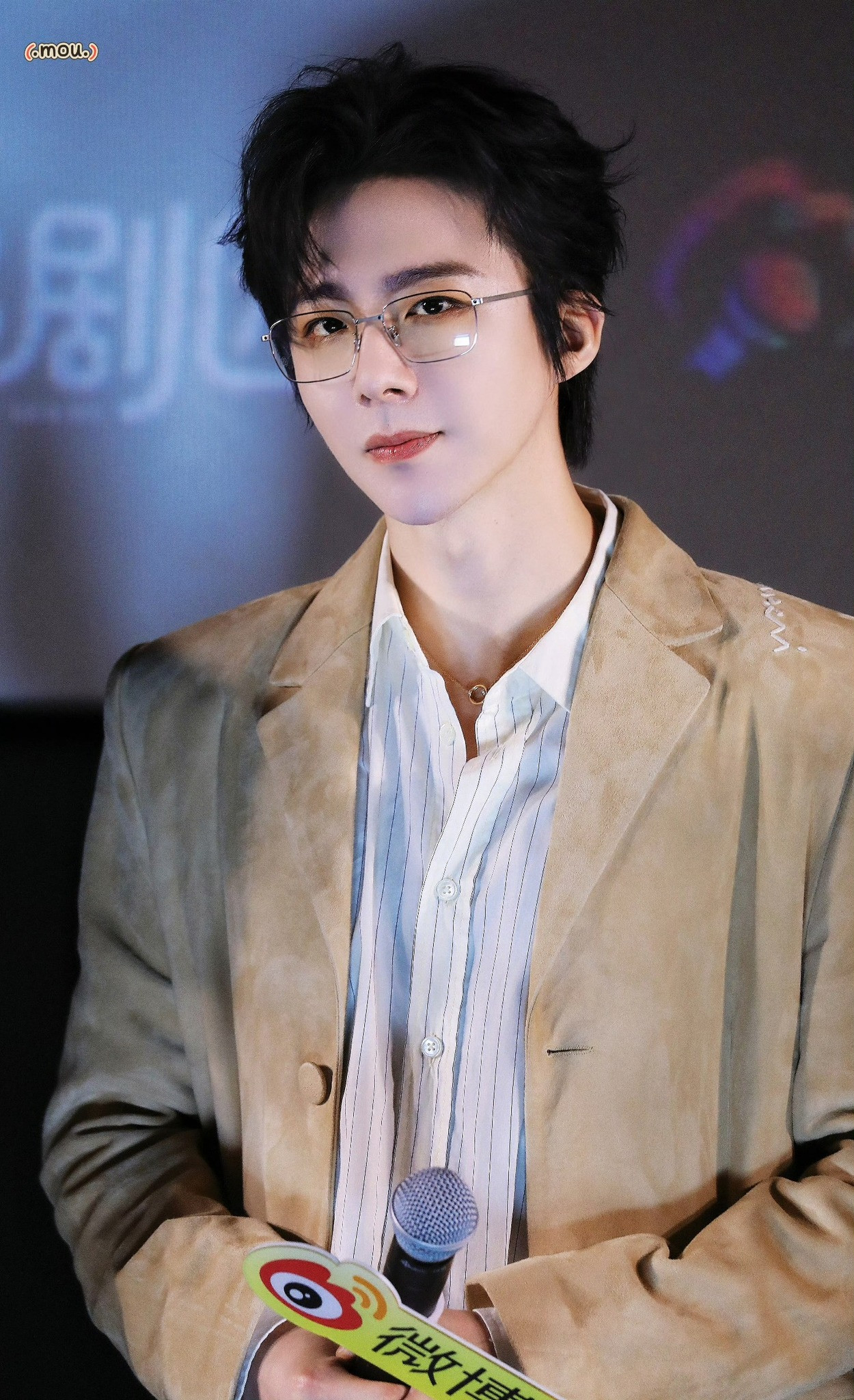 Thời gian qua, Lưu Vũ Ninh tập trung tham gia các buổi quảng bá phim Khom Lưng.