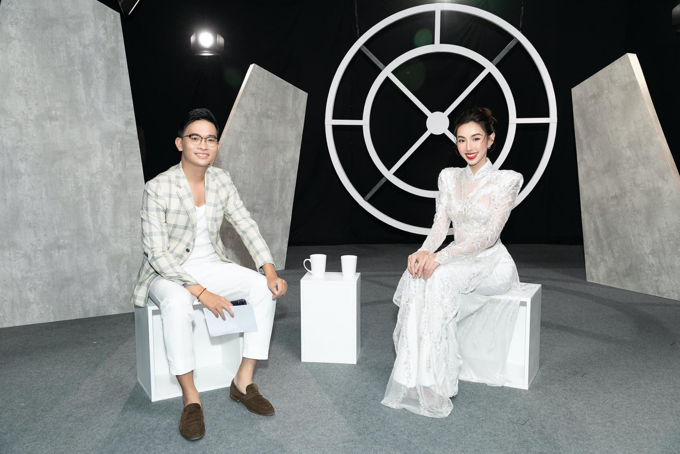 Nàng hậu lần đầu tiết lộ chuyện bị lừa tiền Nàng hậu lần đầu tiết lộ chuyện bị lừa tiền