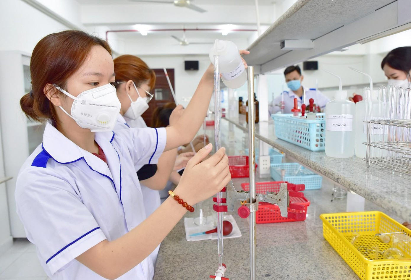 Sinh viên Nova College được chú trọng đào tạo kỹ năng và kinh nghiệm thực chiến.