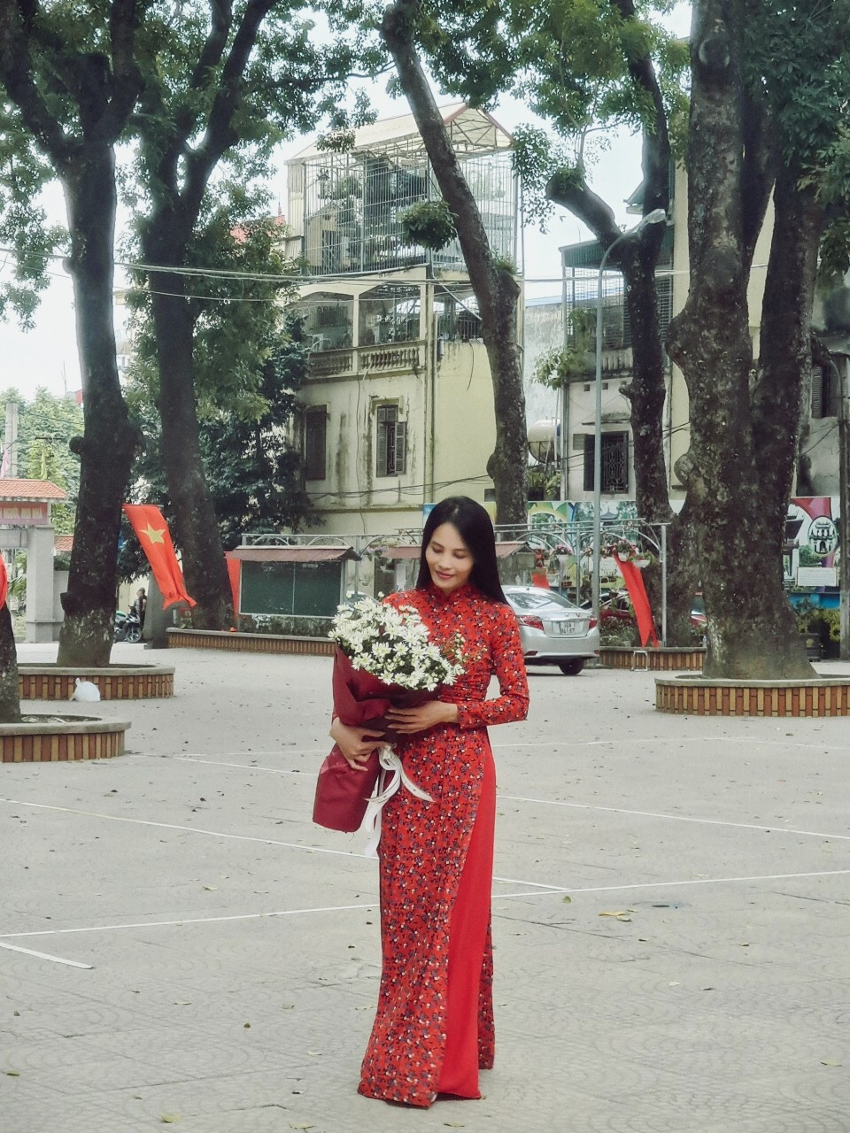 Cả tuần đi dạy mà không ngày nào trùng outfit chính là cô Hương dạy Sử.