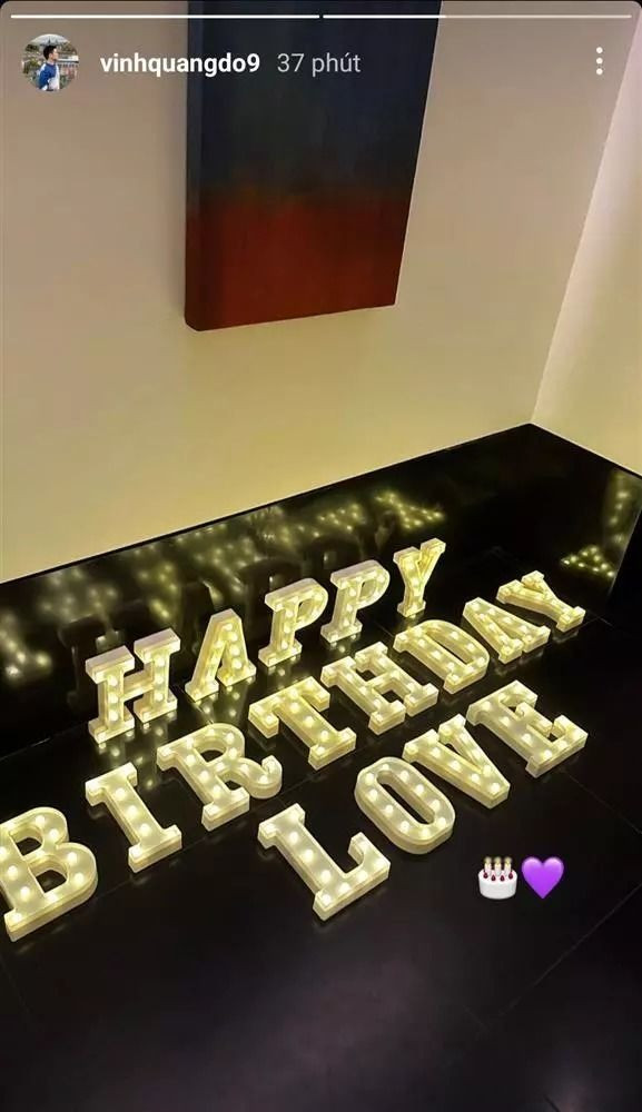 Đỗ Mỹ Linh tự tay trang trí chúc mừng sinh nhật chồng. Đỗ Mỹ Linh tự tay trang trí chúc mừng sinh nhật chồng.