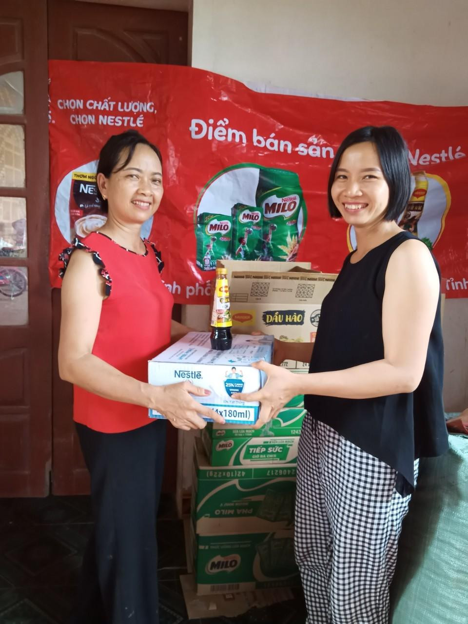 Quầy hàng Chị Nest là một sáng kiến tiêu biểu trong khuôn khổ chương trình 'Nestlé đồng hành cùng phụ nữ' Quầy hàng Chị Nest là một sáng kiến tiêu biểu trong khuôn khổ chương trình 'Nestlé đồng hành cùng phụ nữ'