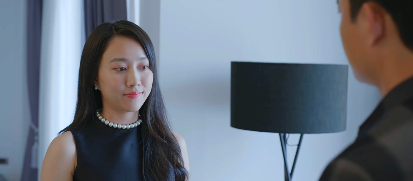 Vân mất trí nhớ nên liên tục tìm đến Nghiêm.