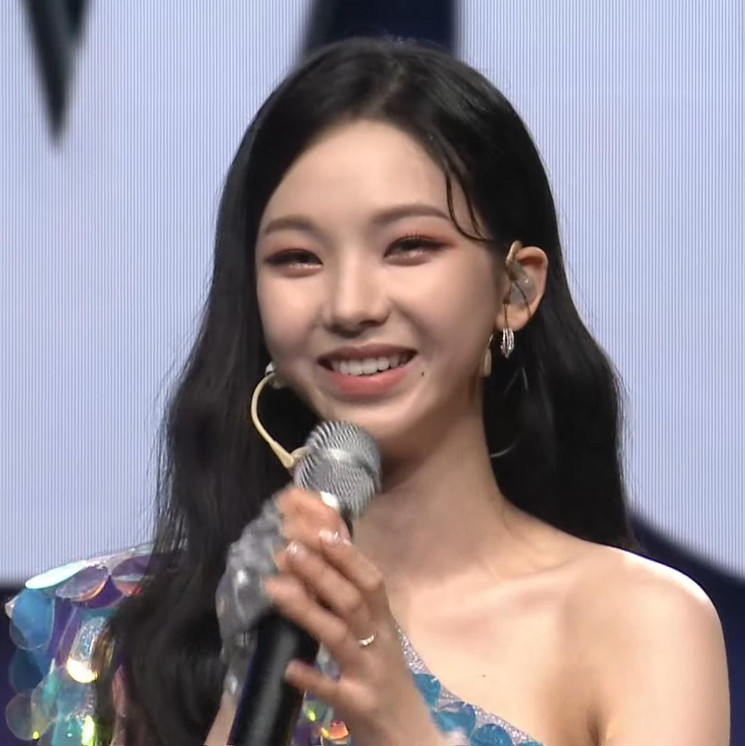 Karina từng lộ làn da kém hoàn hảo trước ống kính