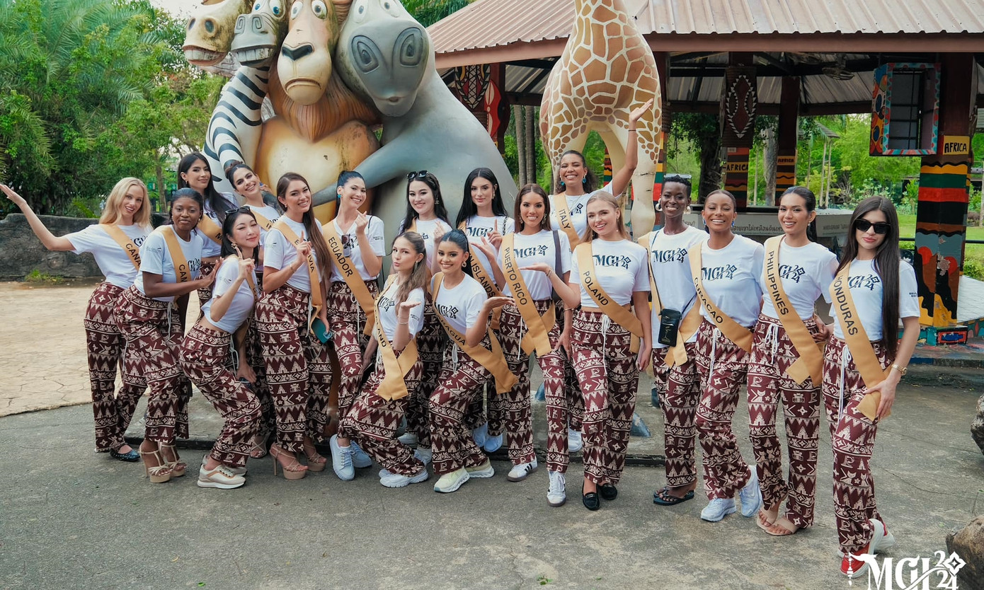 Các thí sinh Hoa hậu phải tham gia rất nhiều hoạt động.