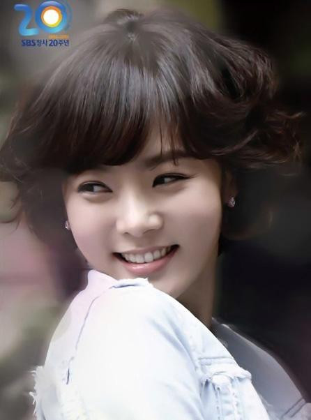 Nhan sắc ngọt ngào, thanh thuần của Chae Rim ngày ấy