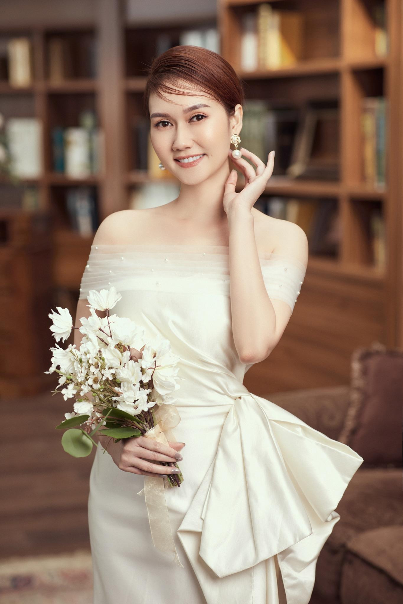 Nữ diễn viên không muốn than thở trên trang cá nhân để tránh ảnh hưởng đến mọi người. Nữ diễn viên không muốn than thở trên trang cá nhân để tránh ảnh hưởng đến mọi người.