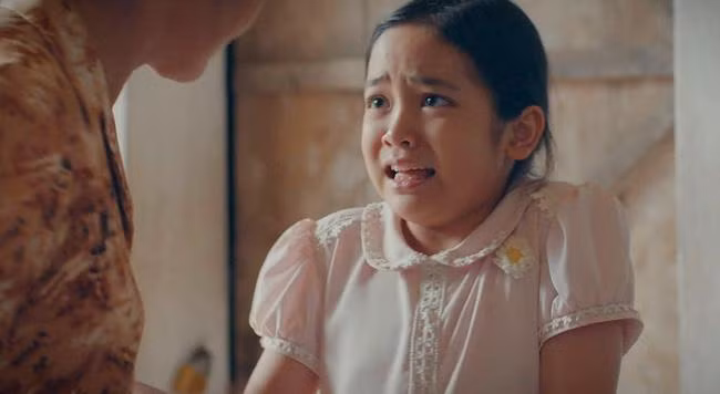 Bé Hoa là nhân vật ấn tượng nhất 4 tập đầu Thương Ngày Nắng Về Bé Hoa là nhân vật ấn tượng nhất 4 tập đầu Thương Ngày Nắng Về