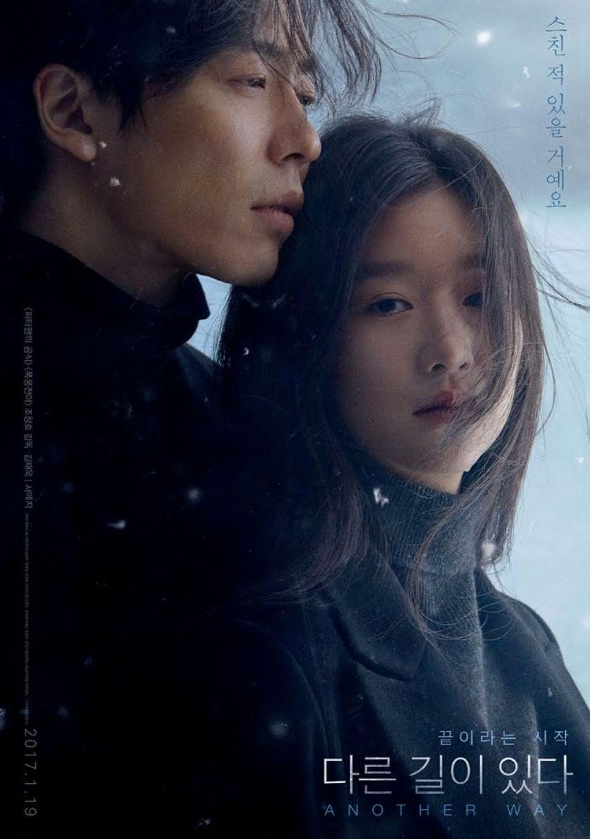 Cô đã đẩy mình và bạn diễn vào nguy hiểm Cô đã đẩy mình và bạn diễn vào nguy hiểm