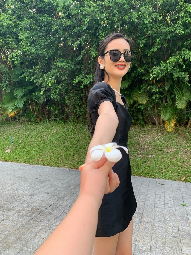 Trang cá nhân của nàng hậu có nhiều khoảnh khắc lãng mạn bên nửa kia.