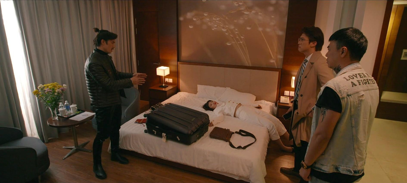 Kế hoạch của ba chàng trai bị bại lộ Kế hoạch của ba chàng trai bị bại lộ