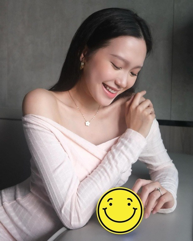 Doãn Hải My lộ vòng 2 tròn trịa trong bức ảnh này. Doãn Hải My lộ vòng 2 tròn trịa trong bức ảnh này.