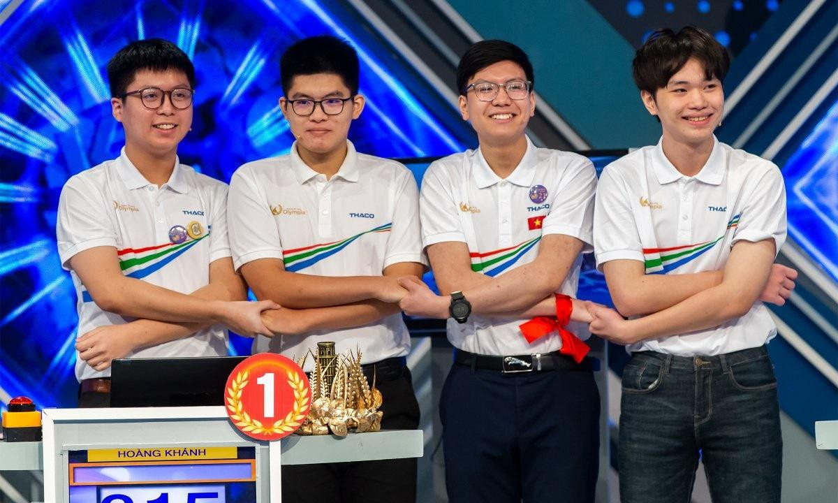 Bốn suất học bổng được trao cho bốn thí sinh tham dự chung kết “Đường lên đỉnh Olympia” năm 2021. Bốn suất học bổng được trao cho bốn thí sinh tham dự chung kết “Đường lên đỉnh Olympia” năm 2021.