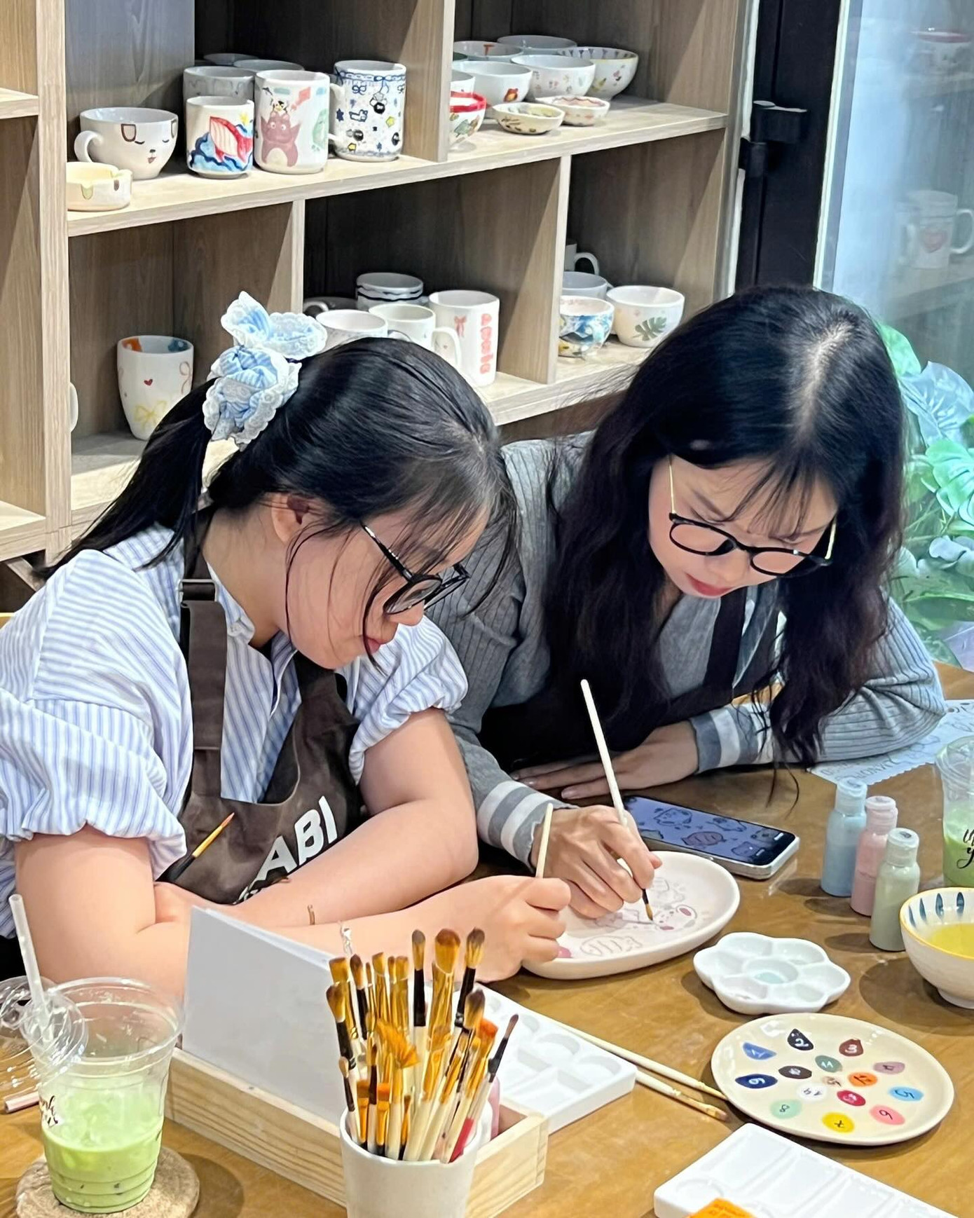 Bạn có thích học vẽ gốm trong Hè này?