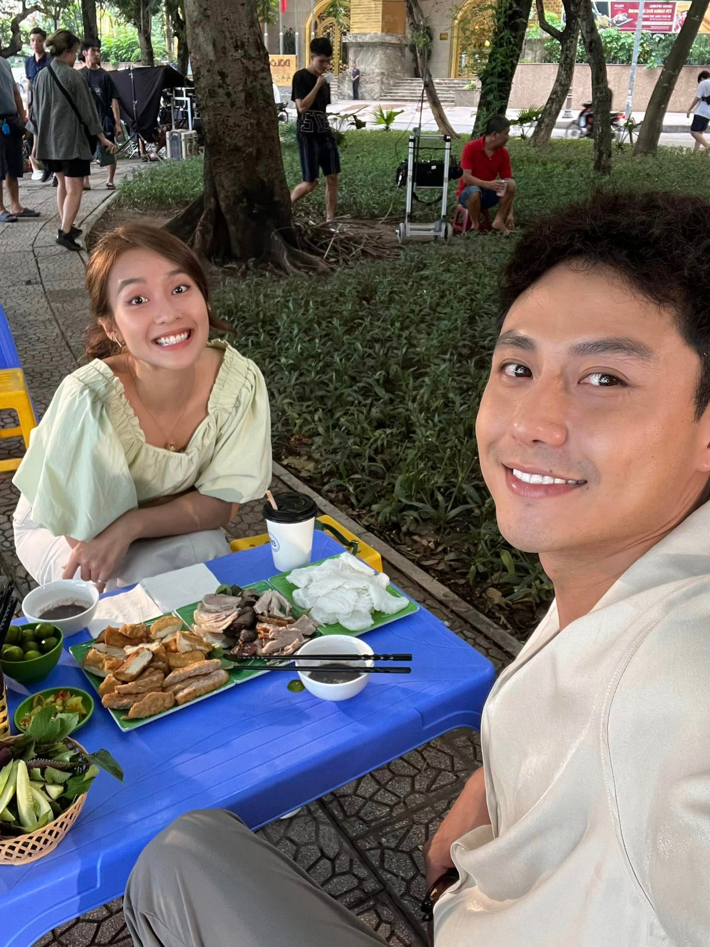 Khả Ngân đã phải đính chính rằng đây chỉ là tin vui trong phim. Khả Ngân đã phải đính chính rằng đây chỉ là tin vui trong phim.