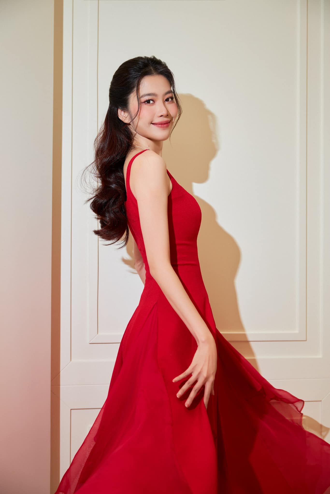 Nam Em đã bị phạt 37,5 triệu đồng vì phát ngôn không chính xác. Nam Em đã bị phạt 37,5 triệu đồng vì phát ngôn không chính xác.