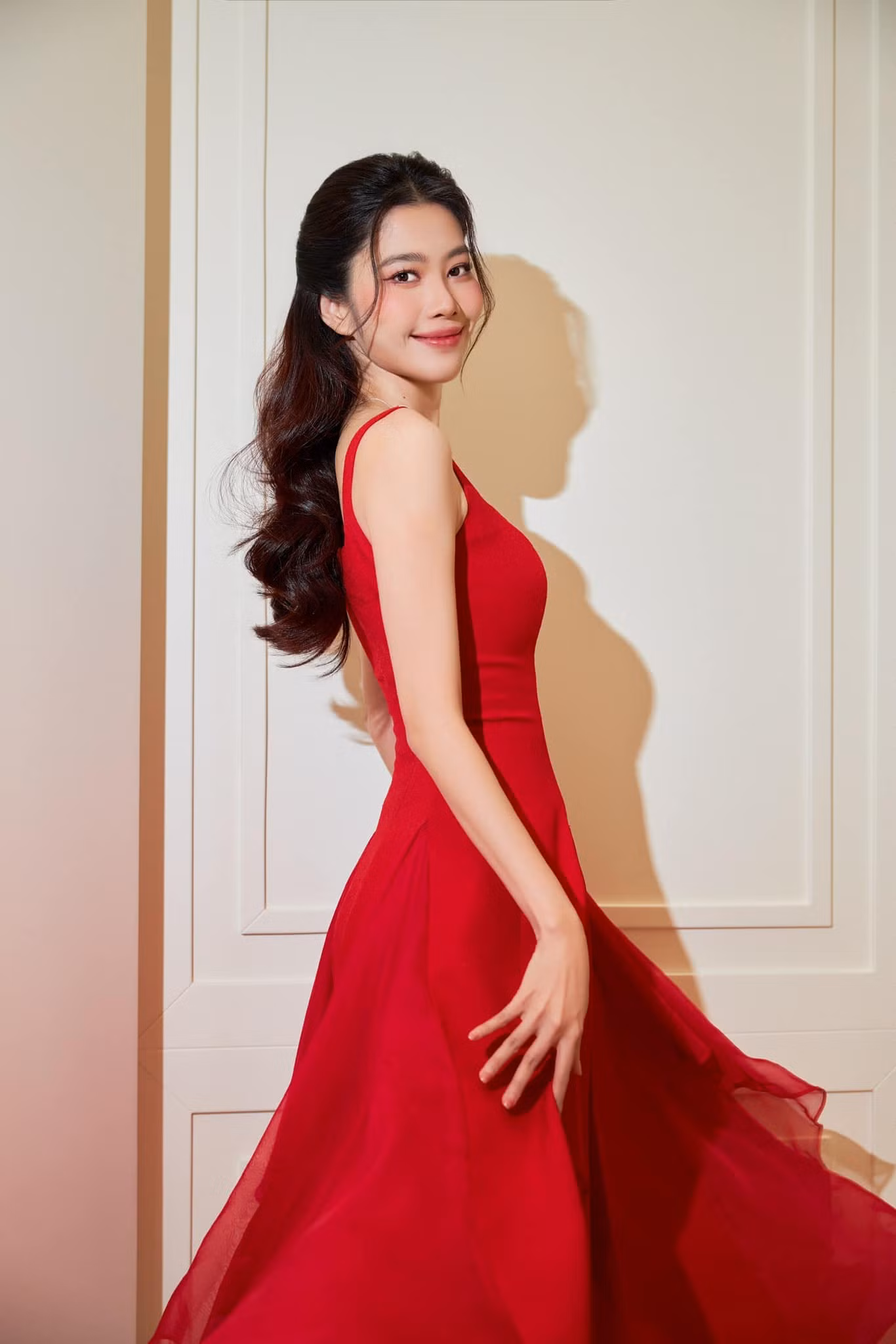 Nam Em đã bị phạt 37,5 triệu đồng vì phát ngôn không chính xác. Nam Em đã bị phạt 37,5 triệu đồng vì phát ngôn không chính xác.