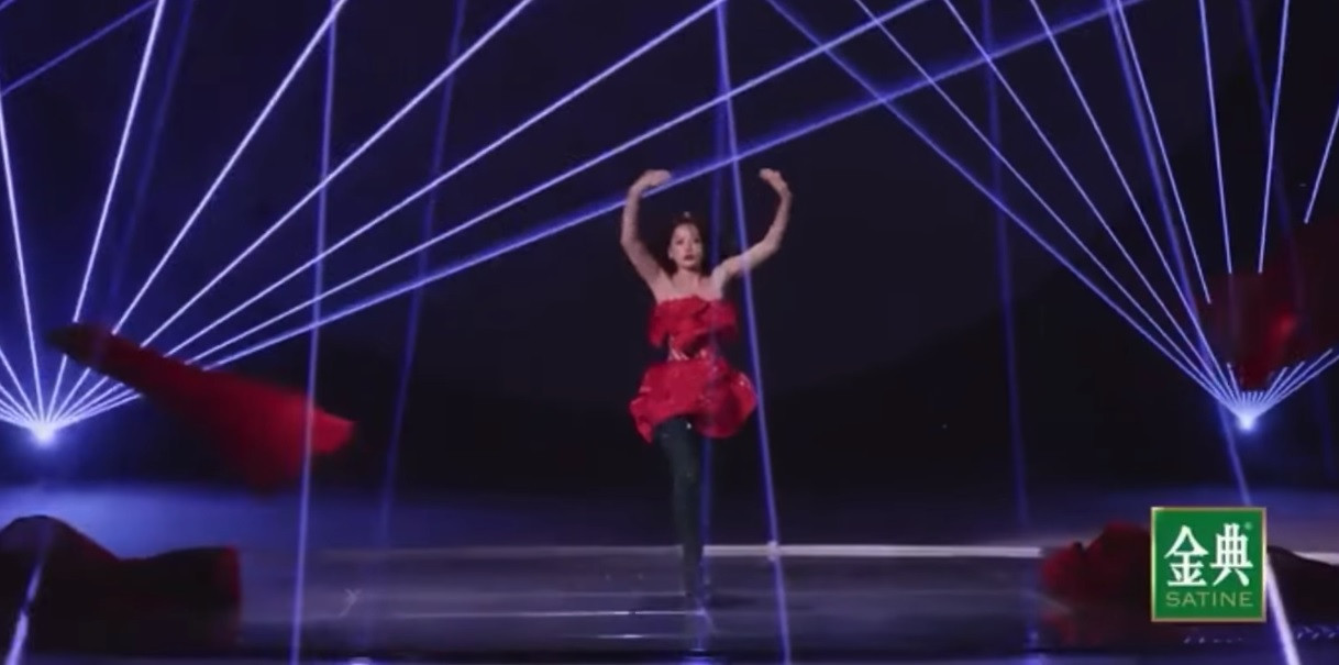 Có ai nhận ra Chi Pu mặc quần xanh lá? Có ai nhận ra Chi Pu mặc quần xanh lá?