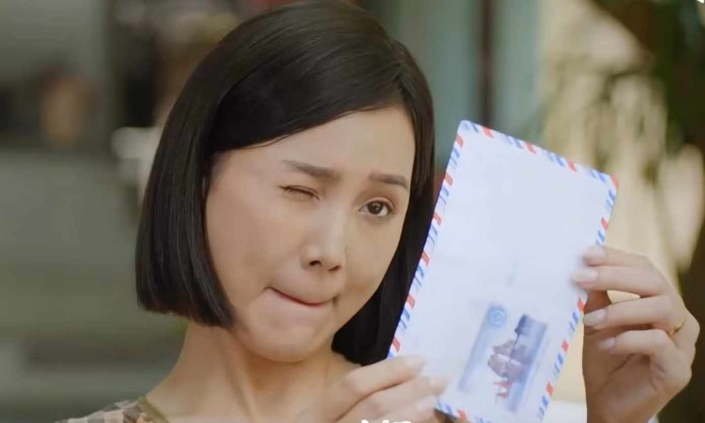Đào lúc nào cũng căng thẳng chuyện tiền nong. Đào lúc nào cũng căng thẳng chuyện tiền nong.