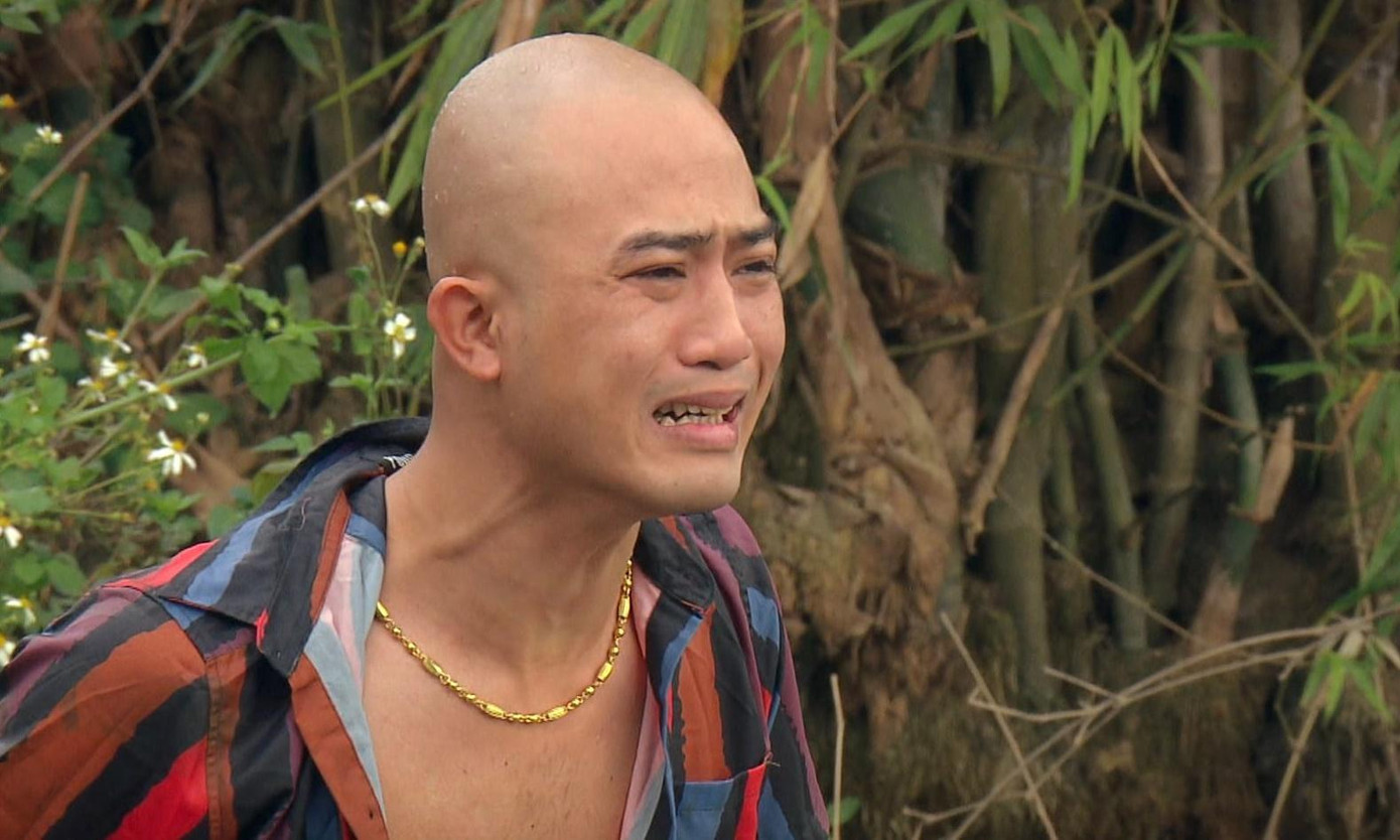 Doãn Quốc Đam không ngại dầm mình dưới ao