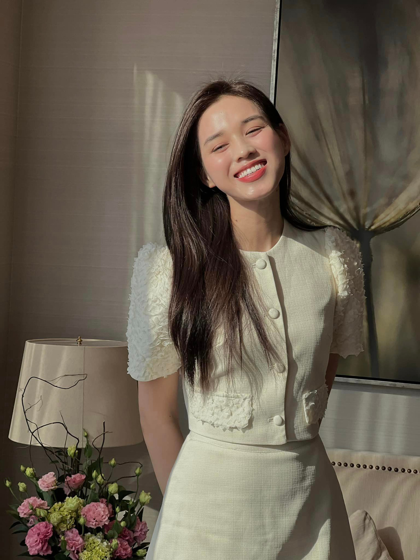 Nàng hậu đã lấy lại làn da căng bóng mịn màng. Nàng hậu đã lấy lại làn da căng bóng mịn màng.