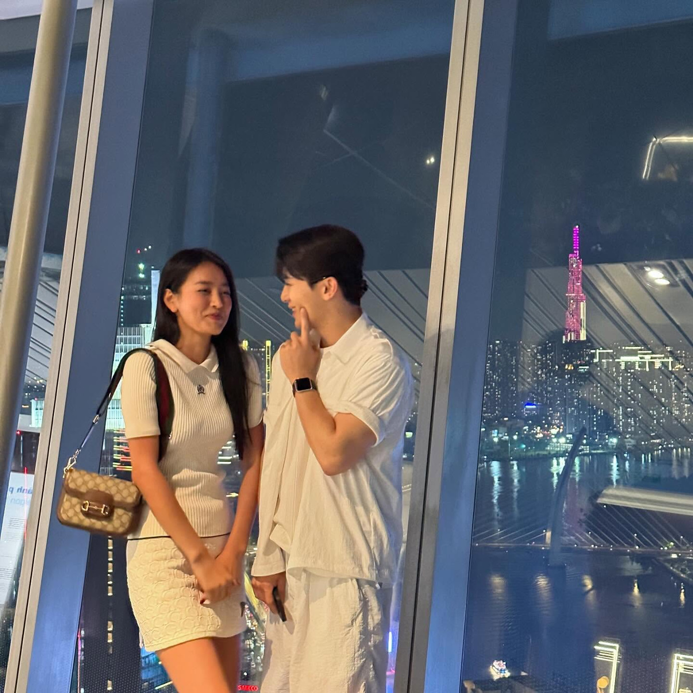 Minuk và Bùi Khánh Linh thân thiết từ trong show ra ngoài đời. Minuk và Bùi Khánh Linh thân thiết từ trong show ra ngoài đời.