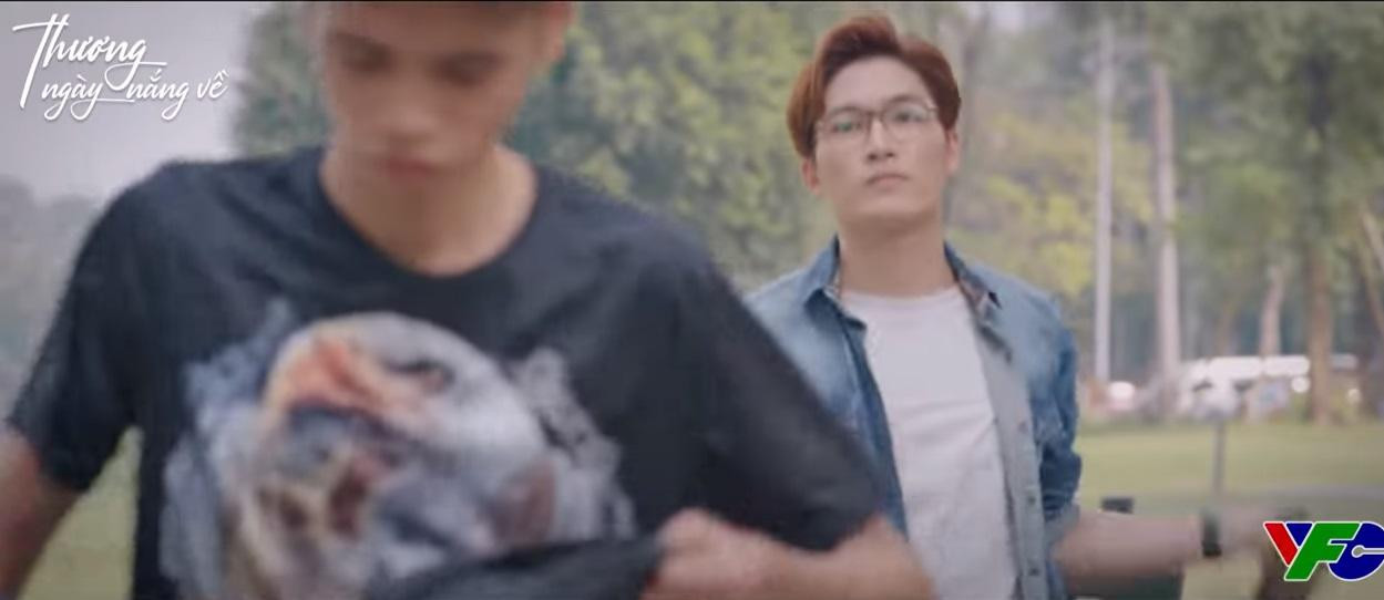 Hoàng Duy ra tay nghĩa hiệp cứu "mẹ vợ tương lai" Hoàng Duy ra tay nghĩa hiệp cứu "mẹ vợ tương lai"