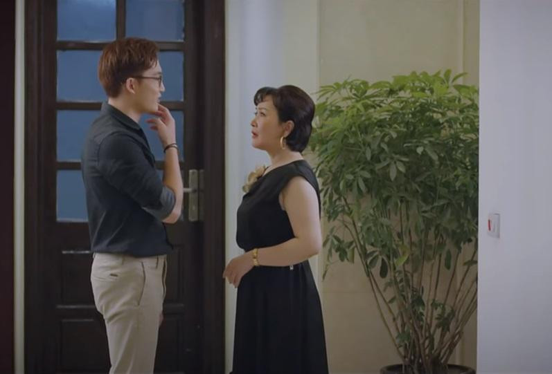 Bà Kim Nhung xót xa khi thấy Hoàng Duy bị thương Bà Kim Nhung xót xa khi thấy Hoàng Duy bị thương