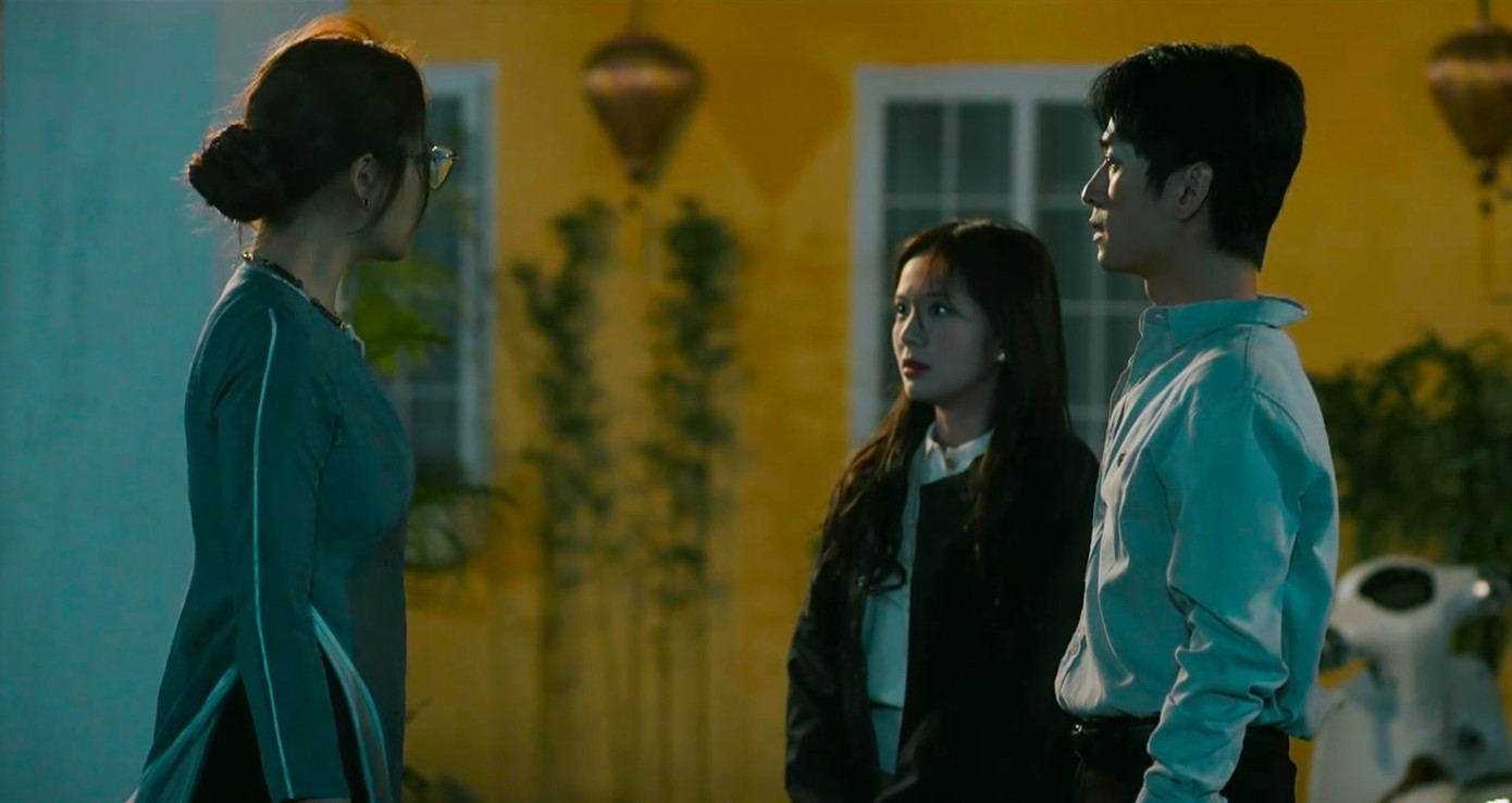 Bà Liên vẫn can thiệp sâu vào cuộc sống của Nguyên. Bà Liên vẫn can thiệp sâu vào cuộc sống của Nguyên.