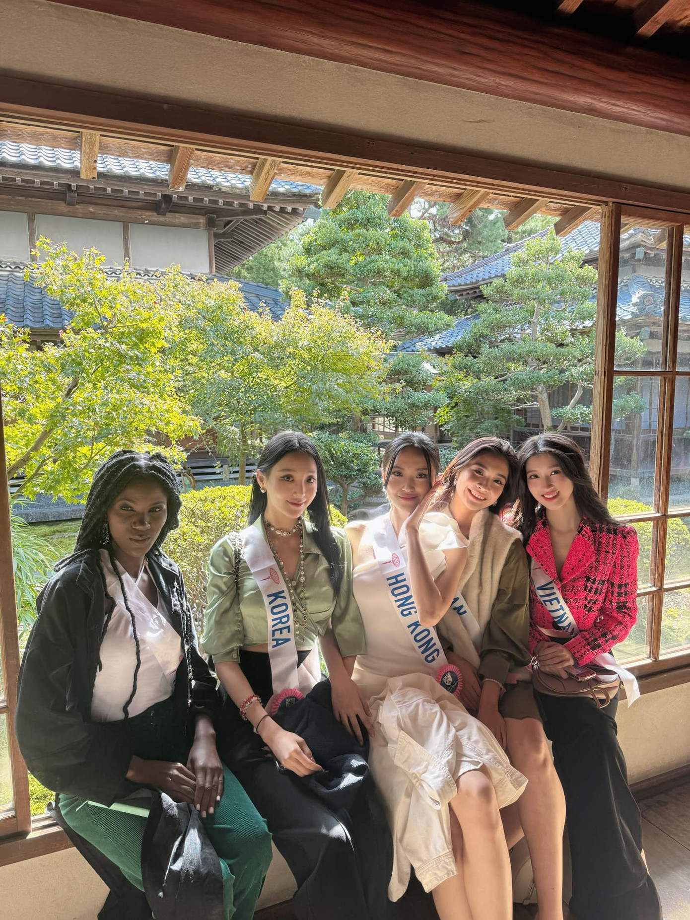 Netizen mong Phương Nhi thay đổi nhiều kiểu tóc hơn. Netizen mong Phương Nhi thay đổi nhiều kiểu tóc hơn.