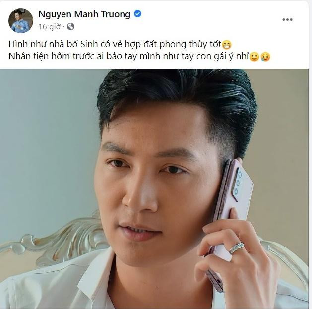 Chính Mạnh Trường cũng thấy tay mình đẹp như tay con gái